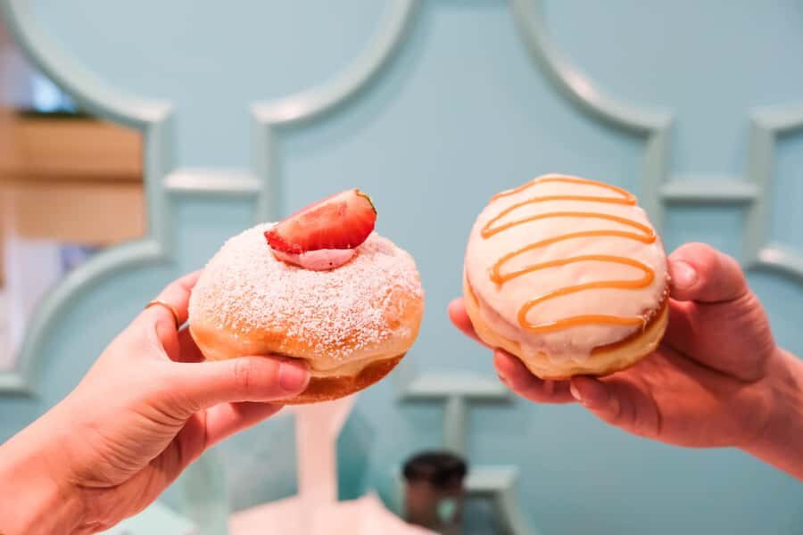 NYC: Times Square & Rockefeller Center Delicious Donut Tour - Detailed Breakdown of the Tour Experience