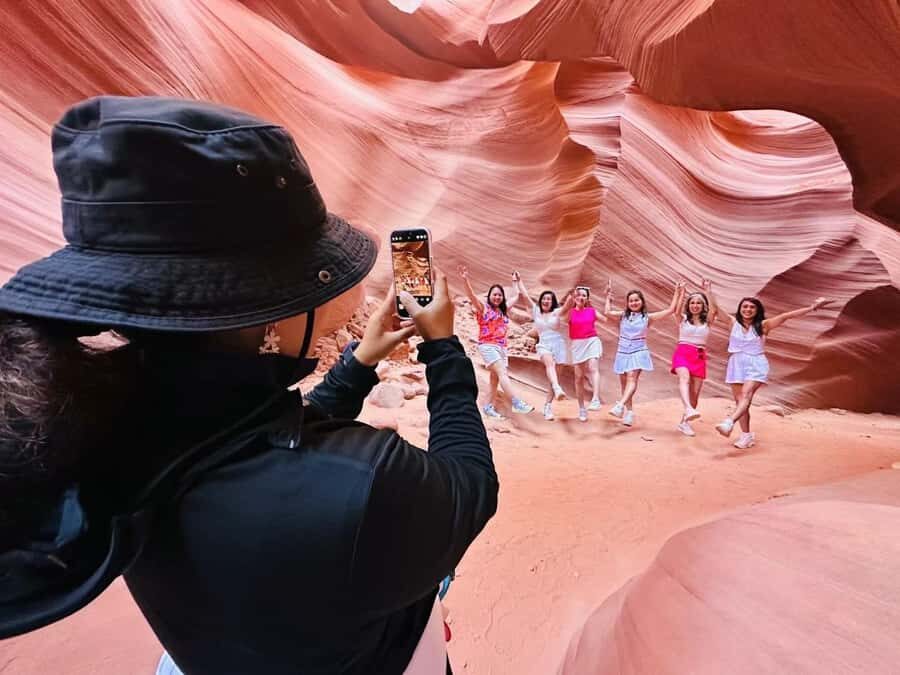 Page: Upper Antelope Canyon Prime Time Entry & Navajo Guide - What About Price and Value?