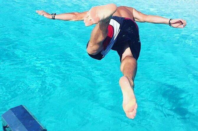 Private Beach Day / 50ft Sun Seeker or 33ft Boat / 1-10 Guests - What’s Included and What to Consider