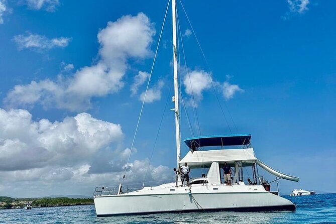 Private catamaran for groups up to 15 people and Lunch on board - What Sets This Tour Apart
