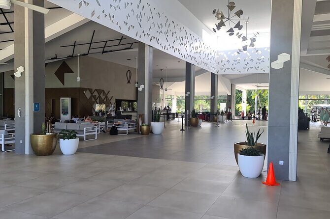 Private Transfer From or To Airport to Rui Ochi Rios - FAQs