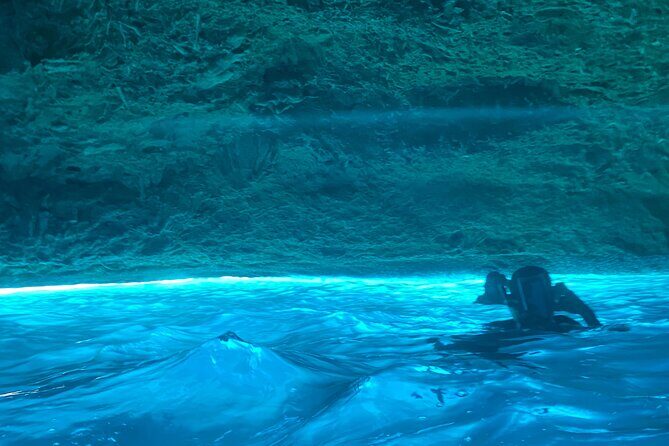 Private Westcoast Beachhop Tour. Turtle beach, grote knip & More - The Experience You’ll Get