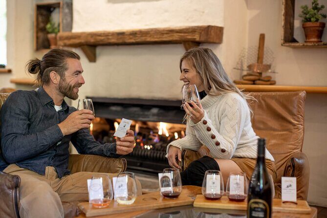 Queenstown Sightseeing Tour: Highlights of Queenstown - Transportation and Group Size