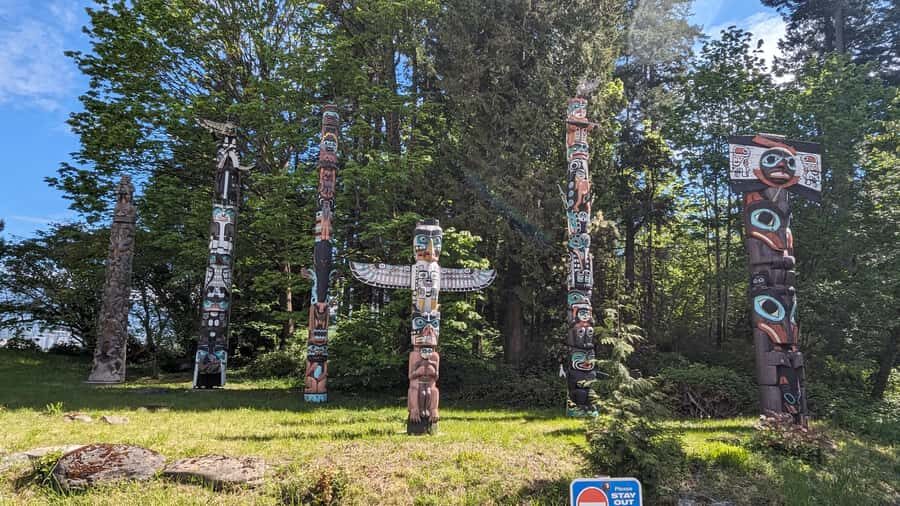 Suspended at Capilano Bridge A 7-Stop Halloween Private Tour - Cypress Mountain Lookout: Twilight Over Vancouver
