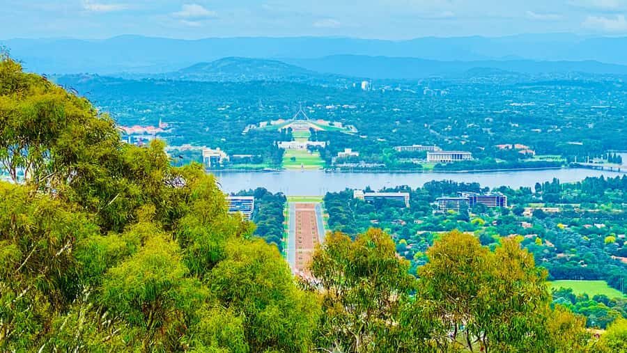 Sydney: Private Canberra & Southern Highlands Luxe Tour - Key Points