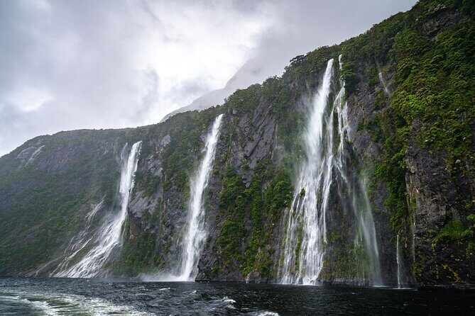 TeAnau to Queenstown via Milford Sound Tour with Cruise and Lunch - The Experience in Context  