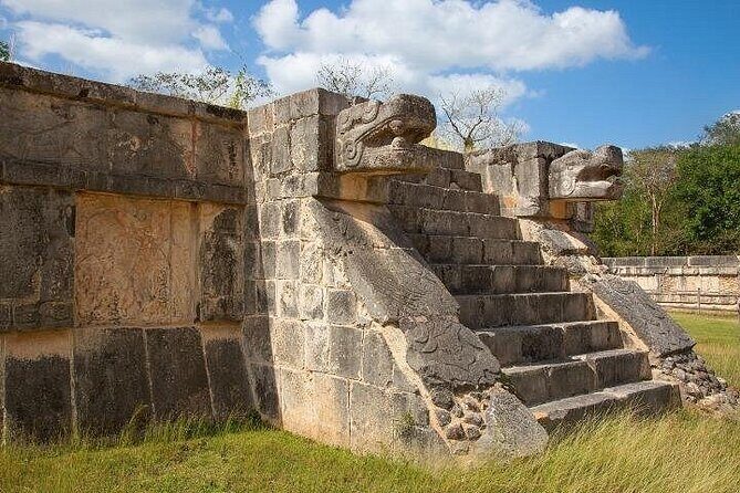 Tour Chichen Itza Cenote Saamal, Mayan Ceremony and Valladolid - Transport and Timing