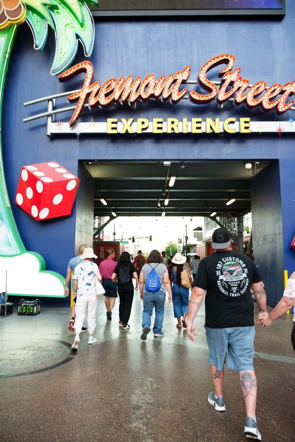 Vegas in 60 Minutes: A Downtown Story Experience - Why This Tour Offers Great Value