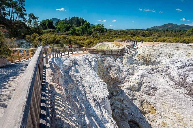 Wai-O-Tapu Geothermal Valley, & Hot River - Transportation and Timing
