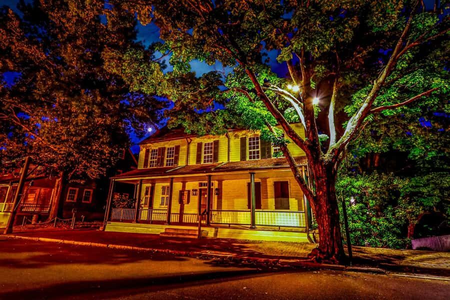 Whispers, Wraith, & Widows: Winston-Salem Walking Ghost Tour - Who Will Enjoy This Tour?