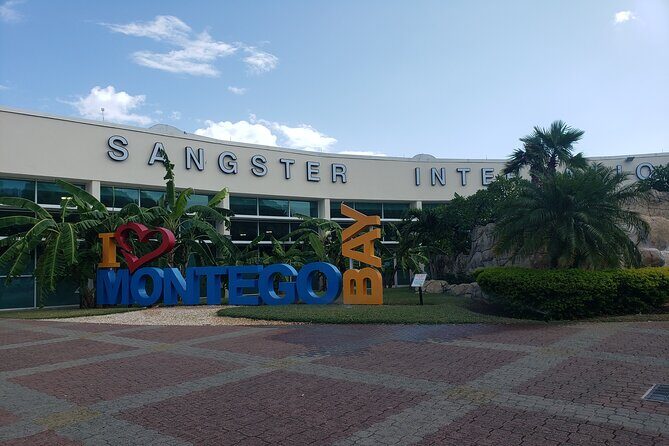 A "Private" Airport Transfer to any Resort in Ocho Rios - Comfort and Convenience