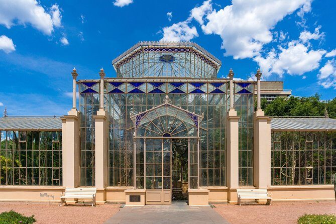 Airport Transfer: Airport ADL to Adelaide by Business Car - The Pricing and Its Value