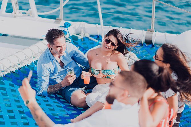 Aruba Sunset Cruise plus Seaside Dinner - FAQs