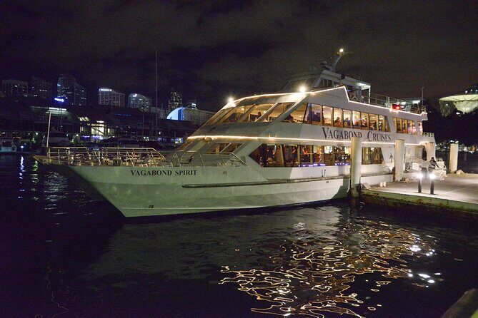 Australia Day Dinner and Fireworks Cruise on Sydney Harbour - An Honest Look at the Experience