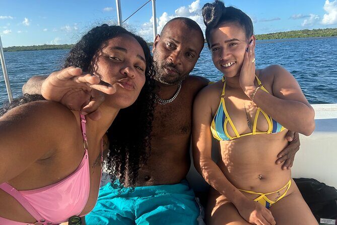 Catamaran private charter - A Taste of Local Flavor