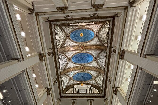 Chicago Architecture and Ghost Tour - The Guide and Group Dynamics