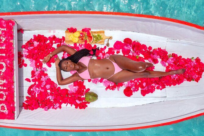 Dushi Boat Drone Photoshoot | Free Champagne | Fruits and Flowers - Why Travelers Love This Experience