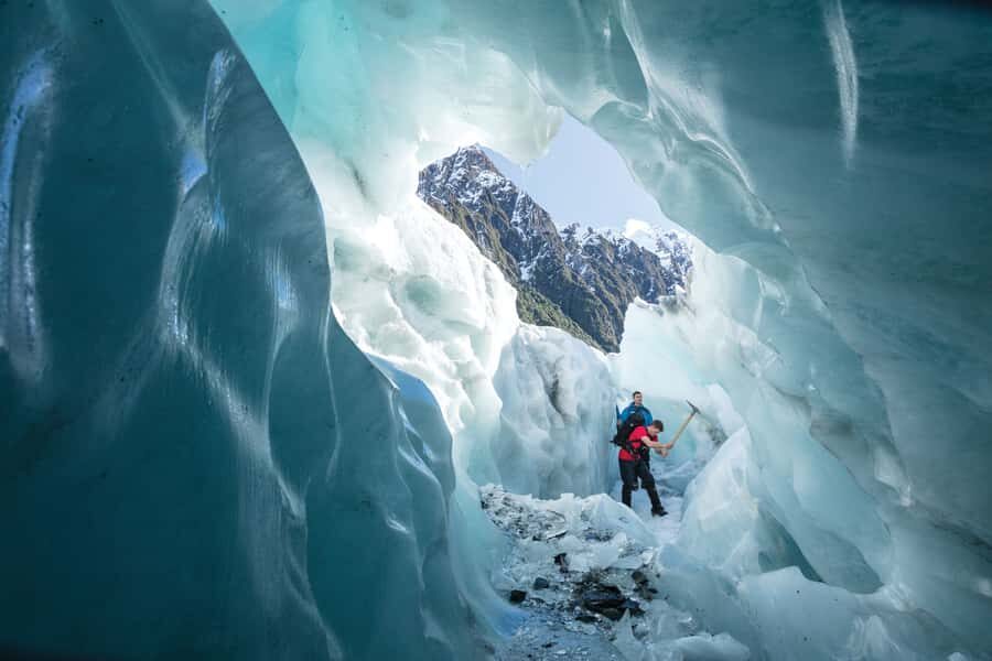 Franz Josef: 2.5 Hour Glacier Hike with Helicopter Transfer - What Makes the Helicopter Flight Special?