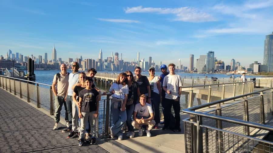 French Guided Tour of Brooklyn Bushwick and Williamsburg - A Closer Look at the Tours Itinerary and Highlights