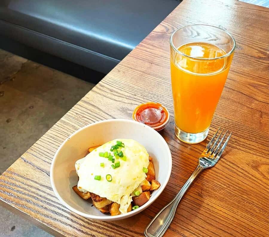 Houston: Downtown Food Tour with 6 Local Favorites Dishes - A Deep Dive into the Houston Downtown Food Tour