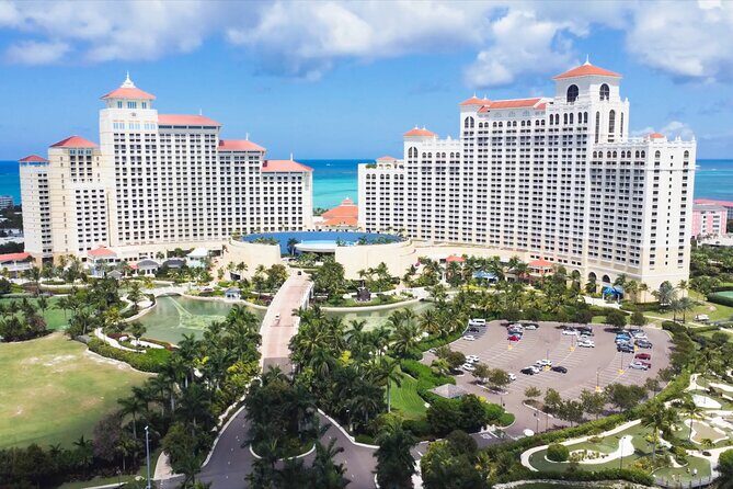 Island Tour to National Art Gallery, Beach and Bahamar Resort - Transportation & Logistics