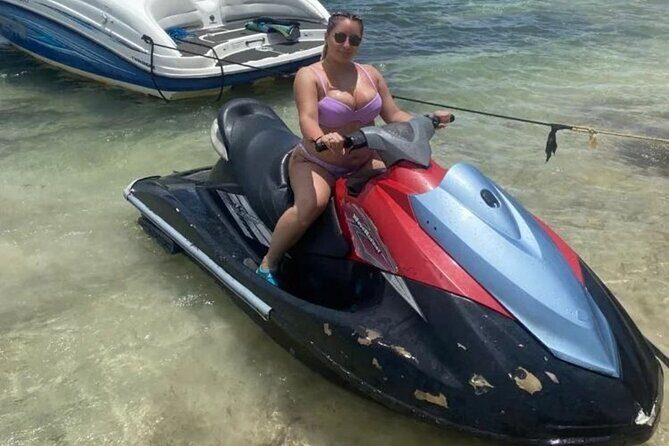 Jet Ski/ Parasailig Water Activity in Montego Bay Jamaica. - Who Will Love This Experience?