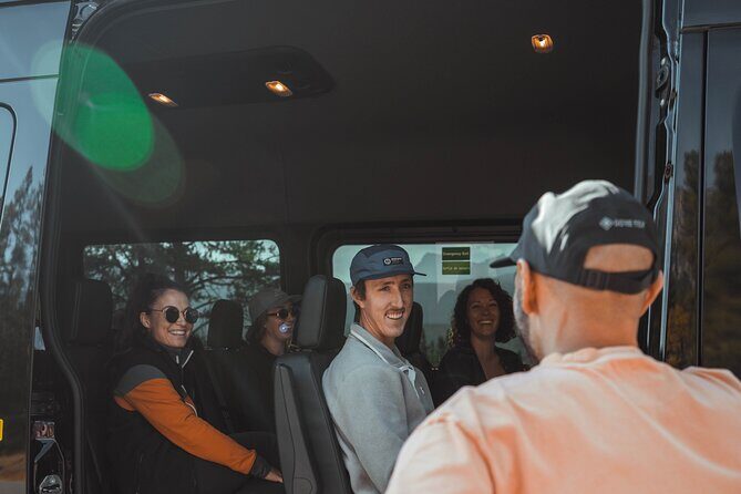 Moraine Lake & Lake Louise day Tour - from Canmore/Banff - FAQ