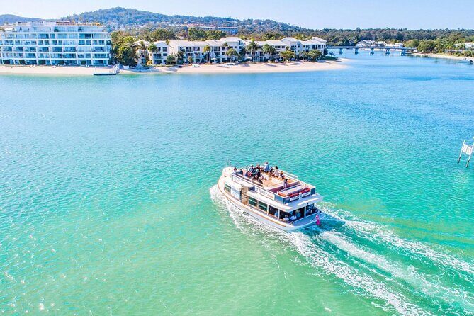 Noosa Sightseeing Adventure - Ferry Cruise, Ride and Kayak - The Experience: A Day in Noosa