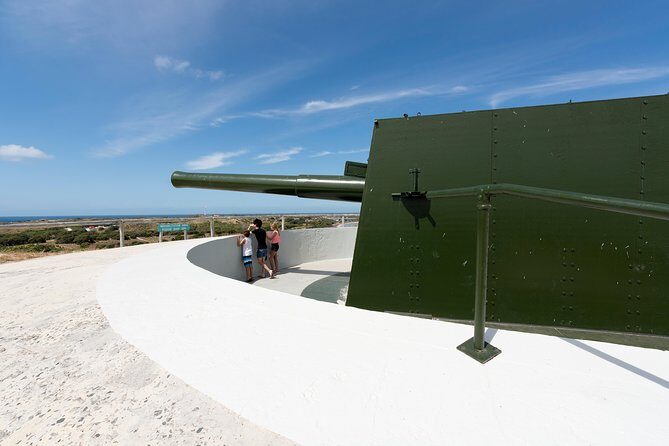 Rottnest Island Oliver Hill Train & Tunnel Tour - The Historic Significance and Landmarks