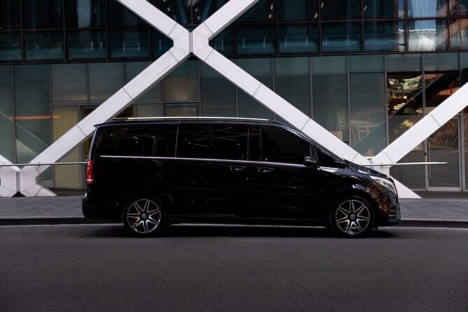 Sydney Airport Premium (DEPARTURE) Transfer - Vehicle Options and Comfort
