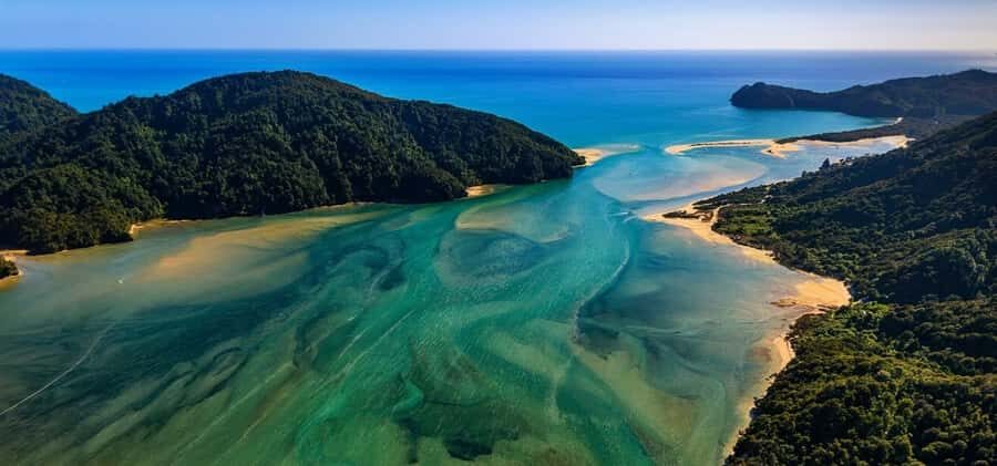 Takaka: Farewell Spit/Abel Tasman Scenic Flight - The Experience Onboard