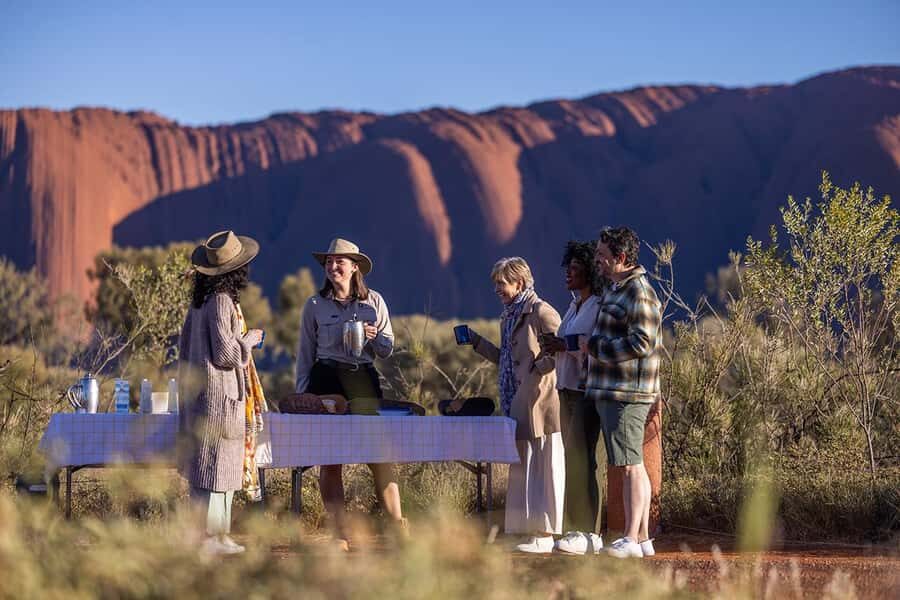 Uluru: Small Group Sunset Tour with Sparkling Wine - What the Reviews Tell Us