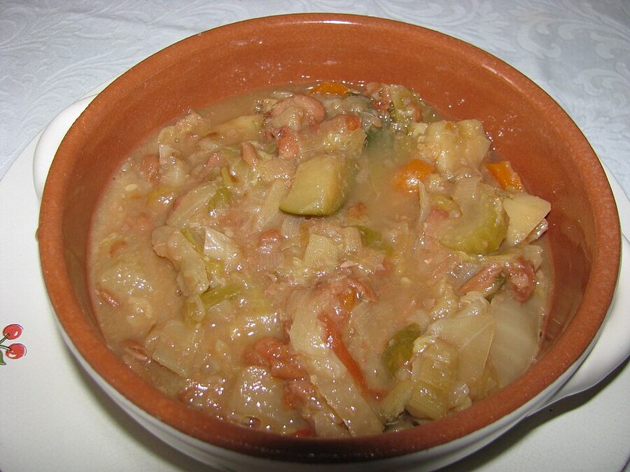Ribollita Tuscan twice-cooked bread and vegetable soup