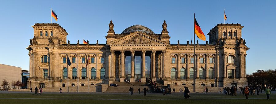 The Reichstag building from the west before sunset