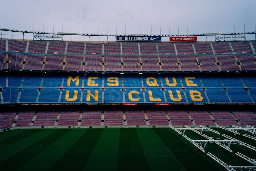 Mes Que Un Club slogan visible at Camp Nou stadium
