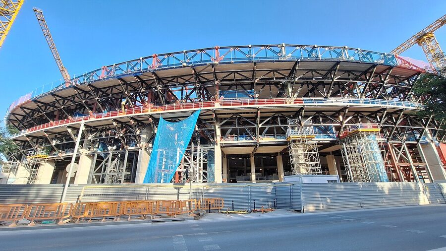 Camp Nou cranes and construction equipment July 2025