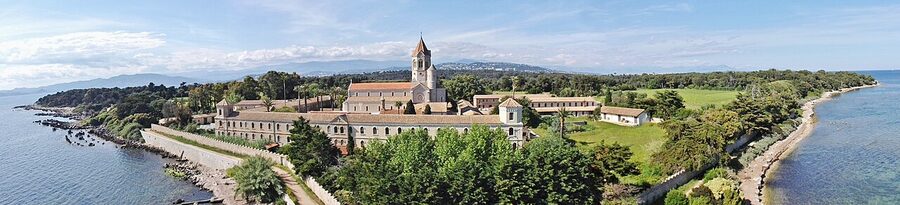 Panoramic view of Saint-Honorat