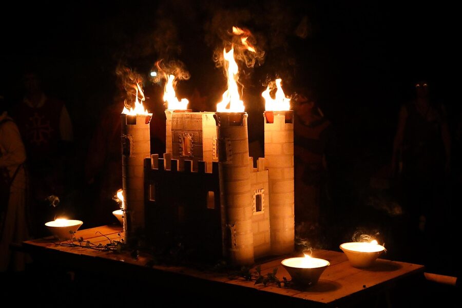 Carcassonne medieval show with fire performers