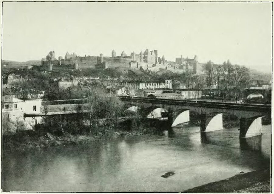 Viollet-le-Duc 1890 engraving of Cite de Carcassonne