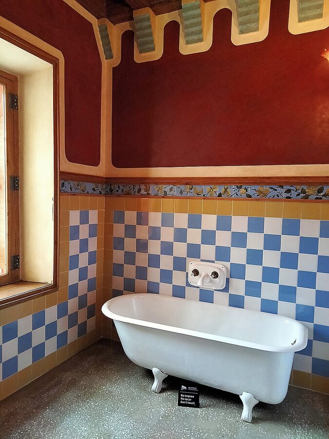 Casa Vicens bathroom tub mosaic tile work detail