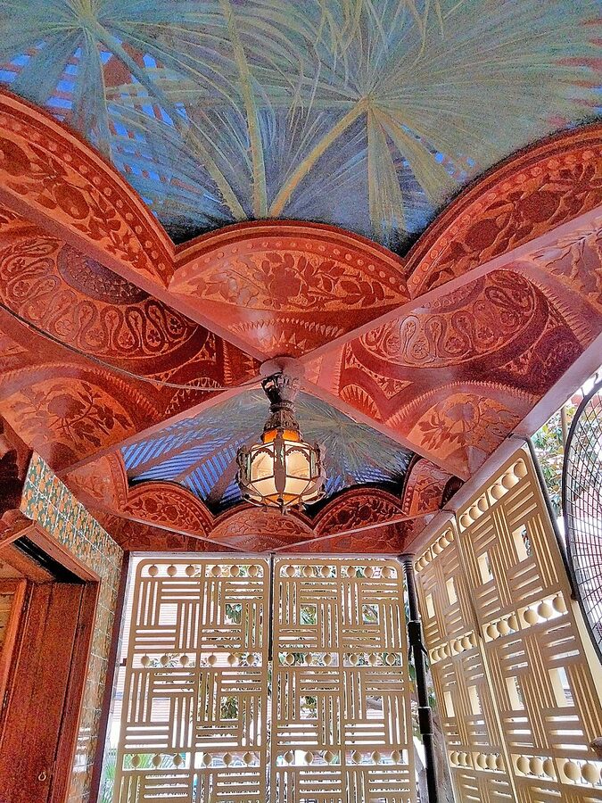 Casa Vicens dining room bay ceiling with painted decoration