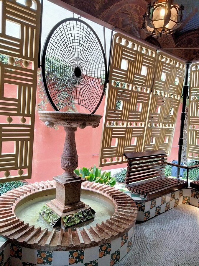 Casa Vicens dining room bay window with marble fountain
