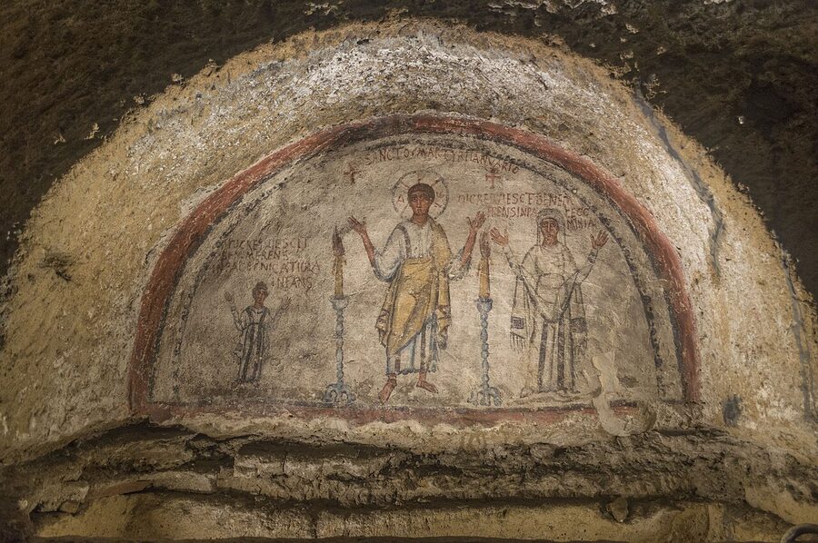 Vaulted passage in the Catacombs of San Gennaro