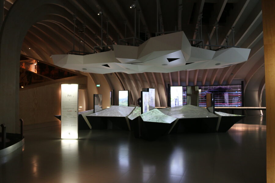 Cite du Vin Zone 1 Wine in the World projection