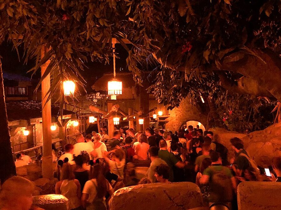 Pirates of the Caribbean boarding station Disneyland Paris