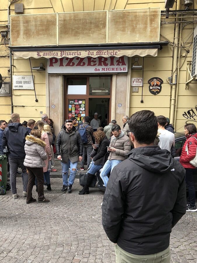 L'Antica Pizzeria da Michele exterior in Naples