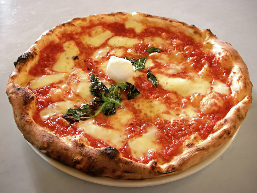 Classic Neapolitan margherita with mozzarella and basil