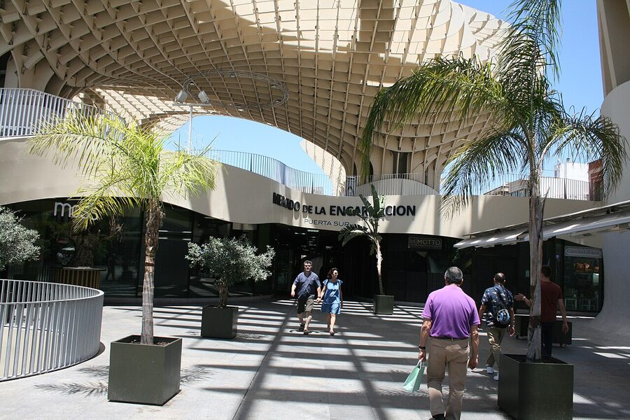 Metropol Parasol Setas de Sevilla in the evening