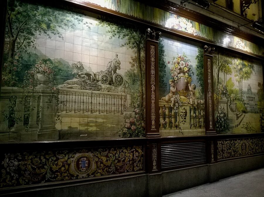 Villa Rosa tablao tiled exterior on Plaza Santa Ana Madrid