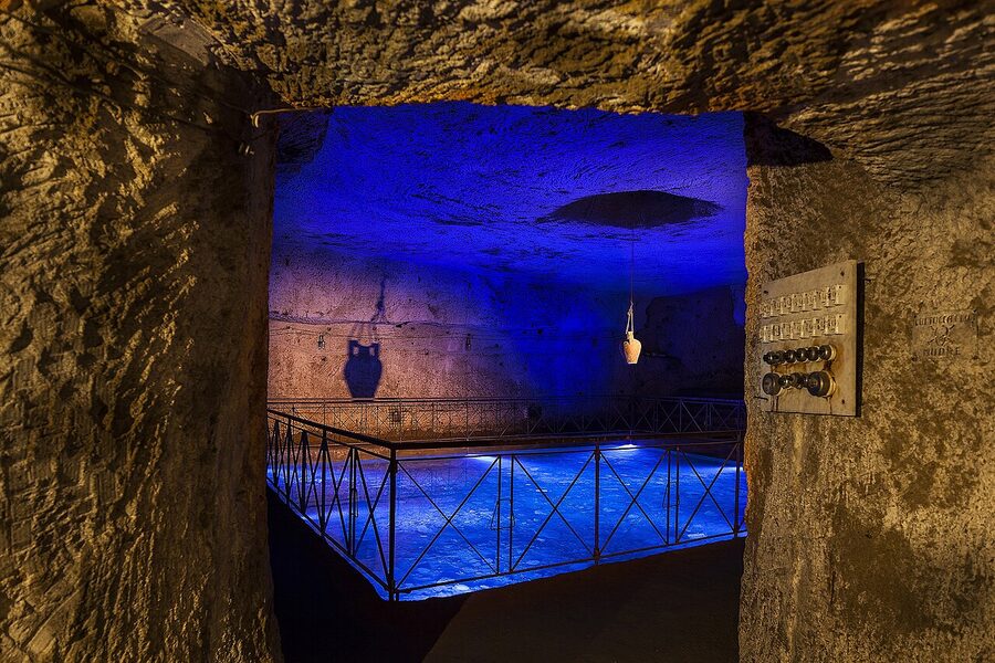 Galleria Borbonica cistern with water and electrical switches